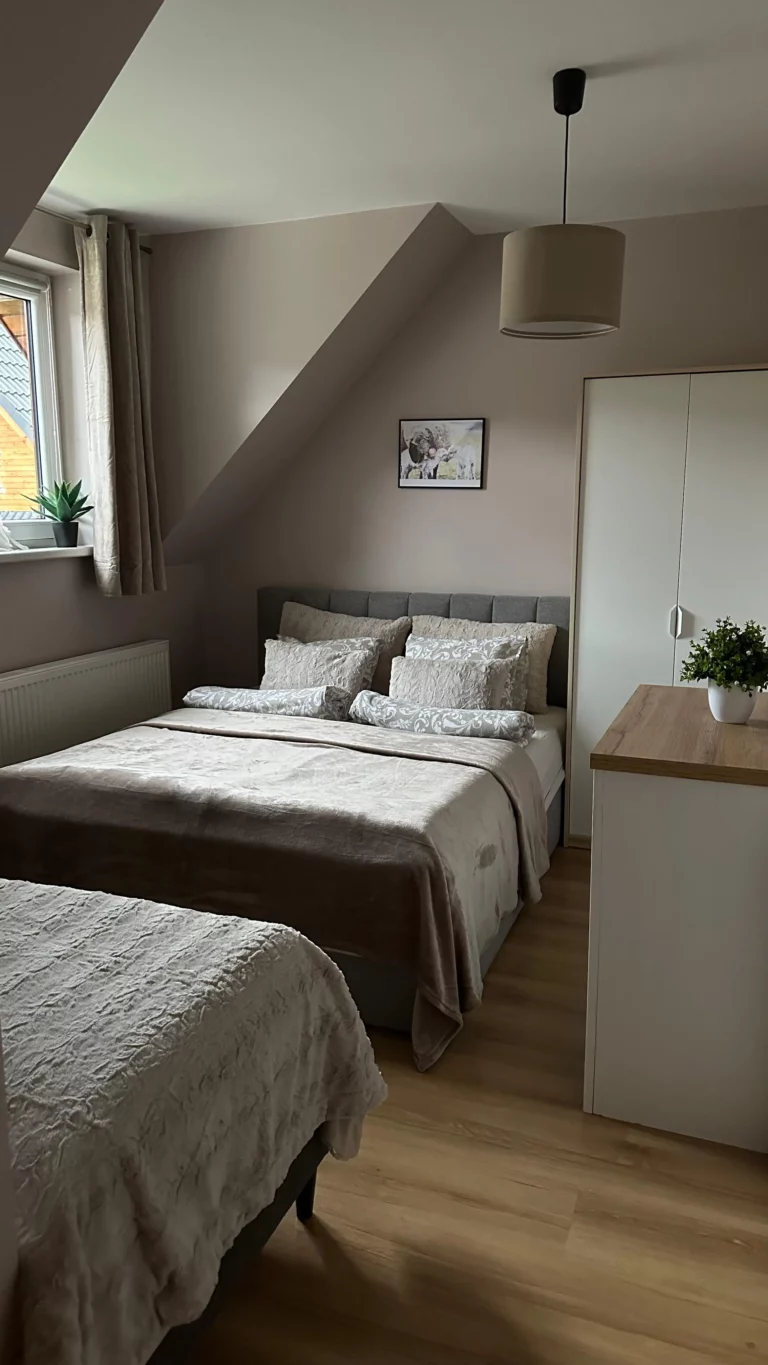 Aleksander - sypialnia nr 1